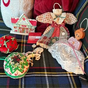 Set of 6 old fashioned Christmas 🎄 tree ornaments